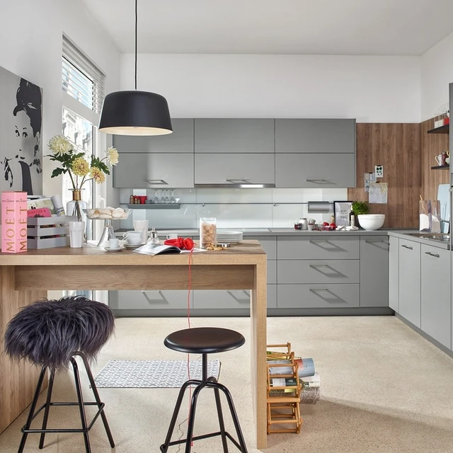 Oak Cabinets and Stainless Steel