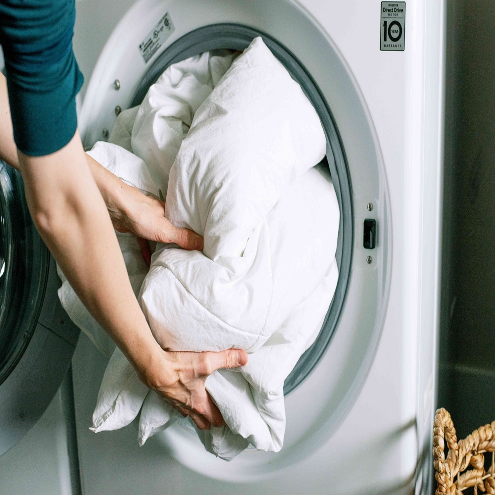 washing comforter in washing machine