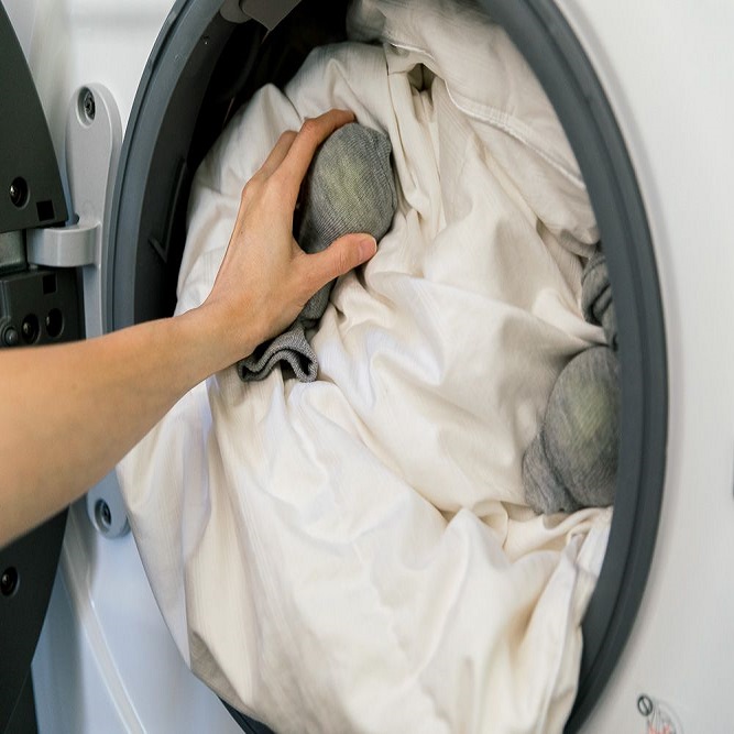 washing comforter in washing machine