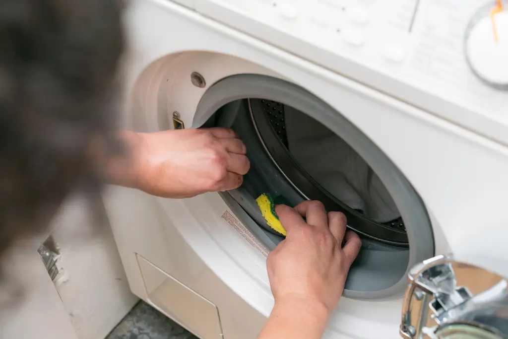 linen clothes in washing machine