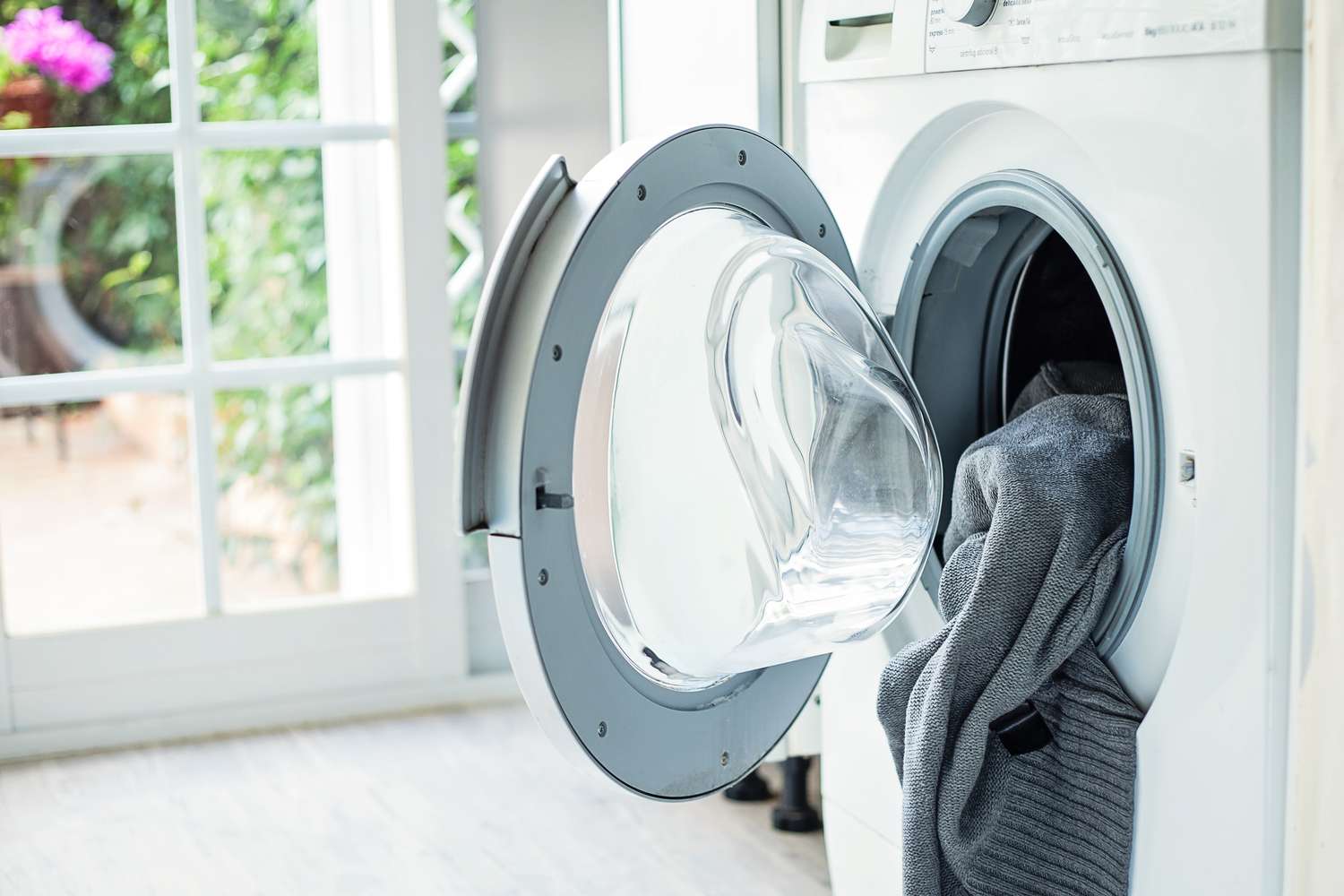 linen clothes in washing machine